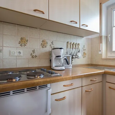 Haus Ahorn 4 *